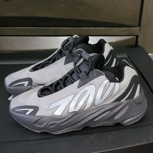 Yeezy 700